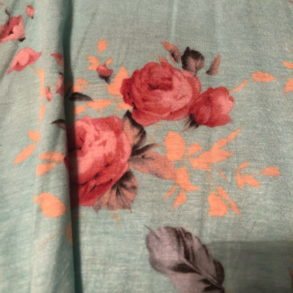 Brenda’s Cotton Floral Tank - Picture 3 of 8